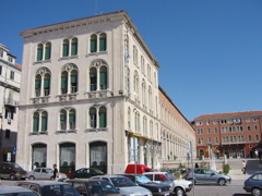 100-0046_IMG
